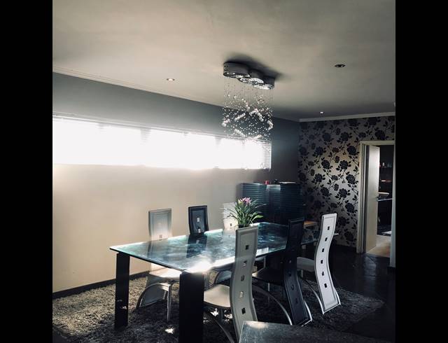 2 BEDROOM APARTMENT FOR SALE IN SANDTON CENTRAL